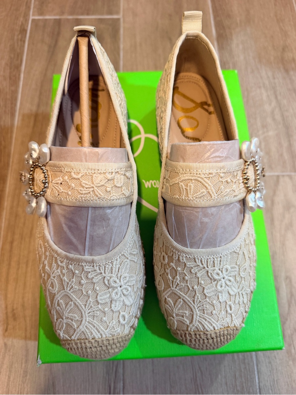BRAND NEW UNWORN Sam Edelman Cream Lace Mary Jane Flats with Pearl Buckle